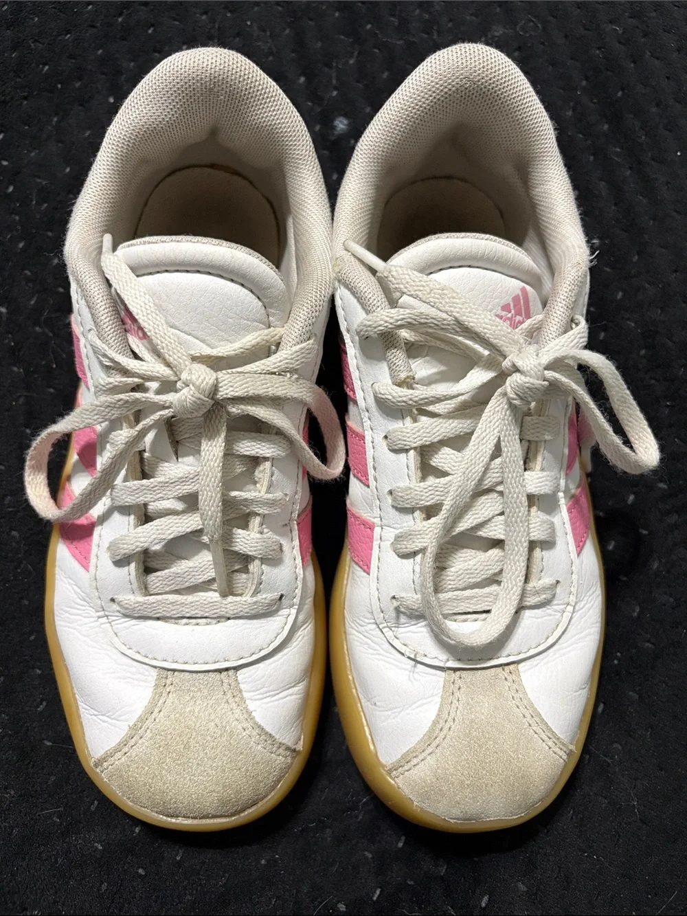 adidas Kids White Pink Sneakers with Gum Sole. Girls Size 2. Style vl court 3.0
